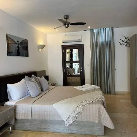Nikolina 2 Apartment